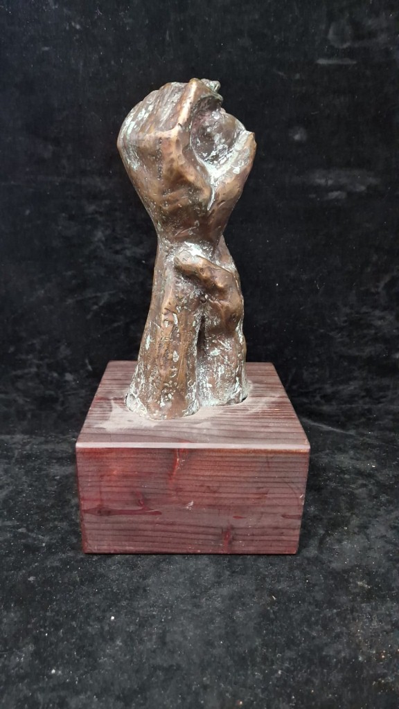 Scultura Mani Melograno